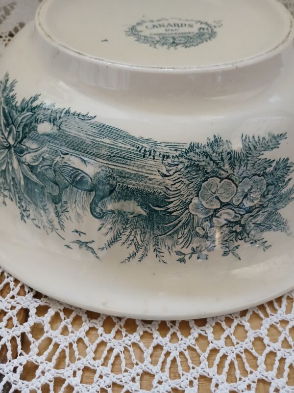 Plat ancien en terre de fer Sarreguemines