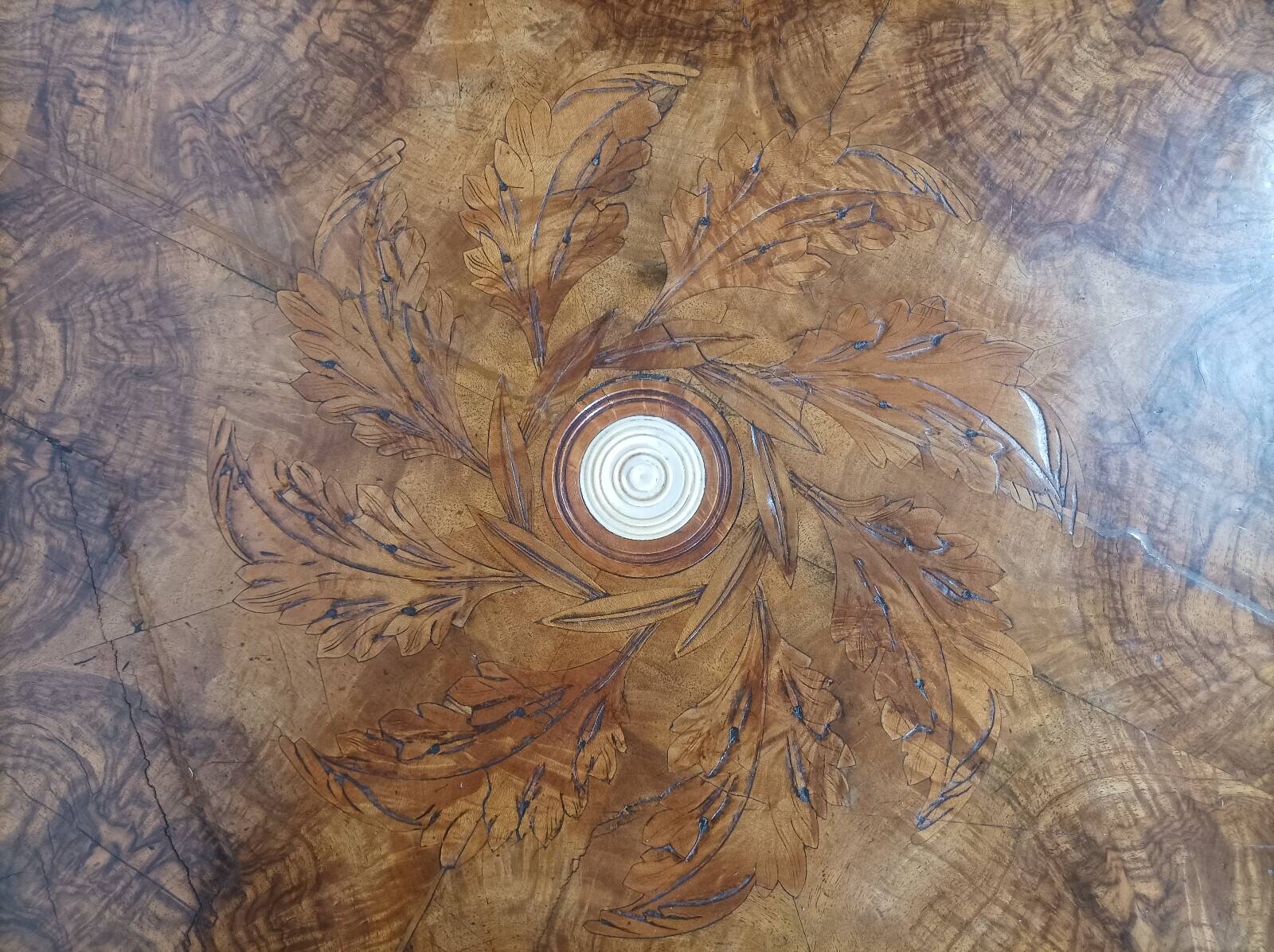Napoleon III octagonal centre table in marquetry walnut.