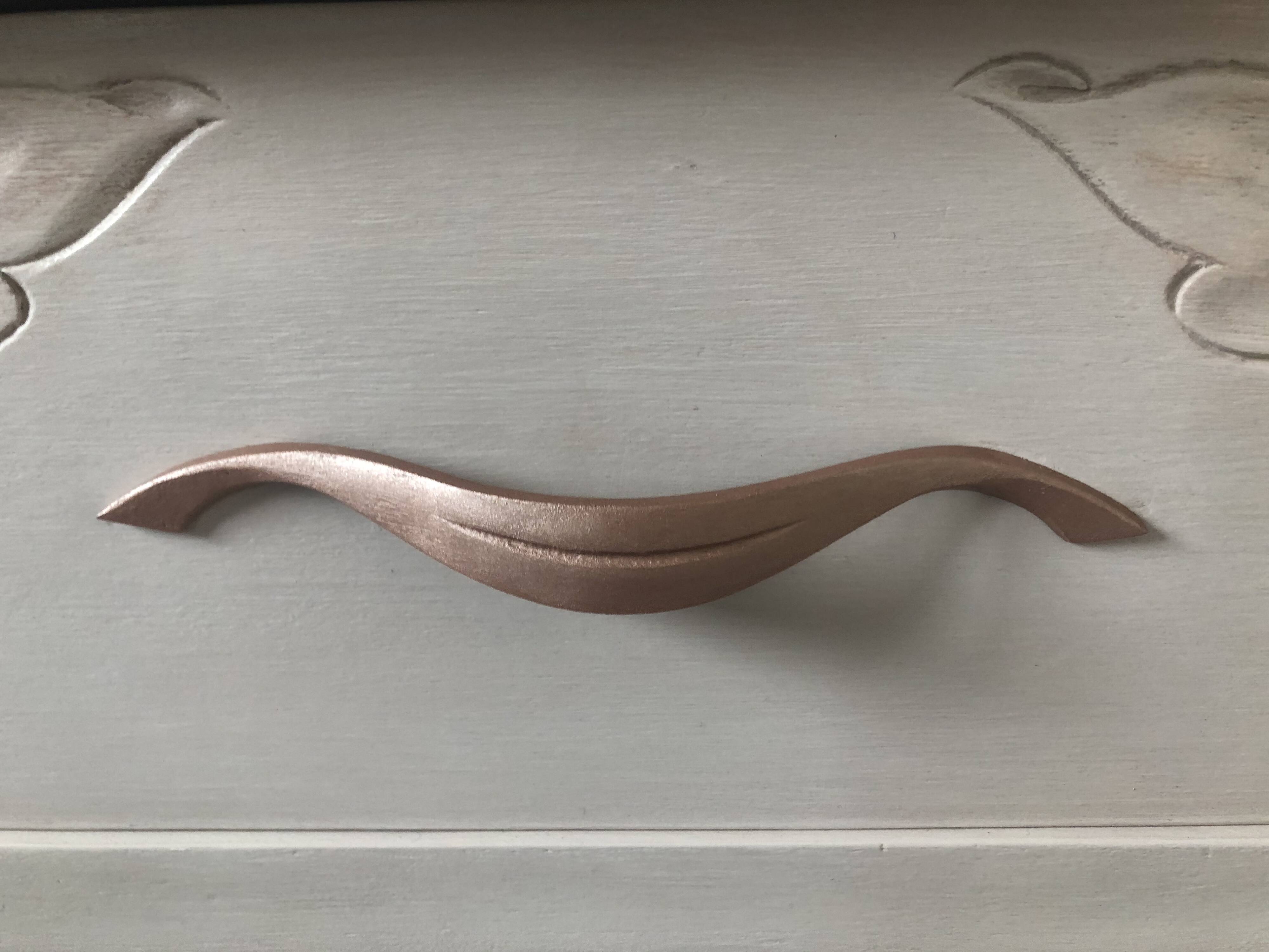 Commode Art Déco pied moustache  relookée