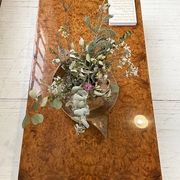 Table basse italienne laque loupe d’orme