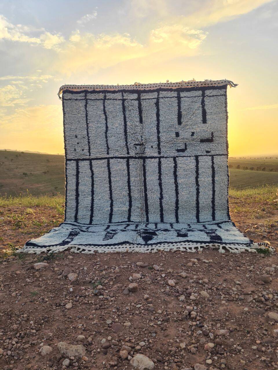 Handmade wool Berber rug 300X200 cm