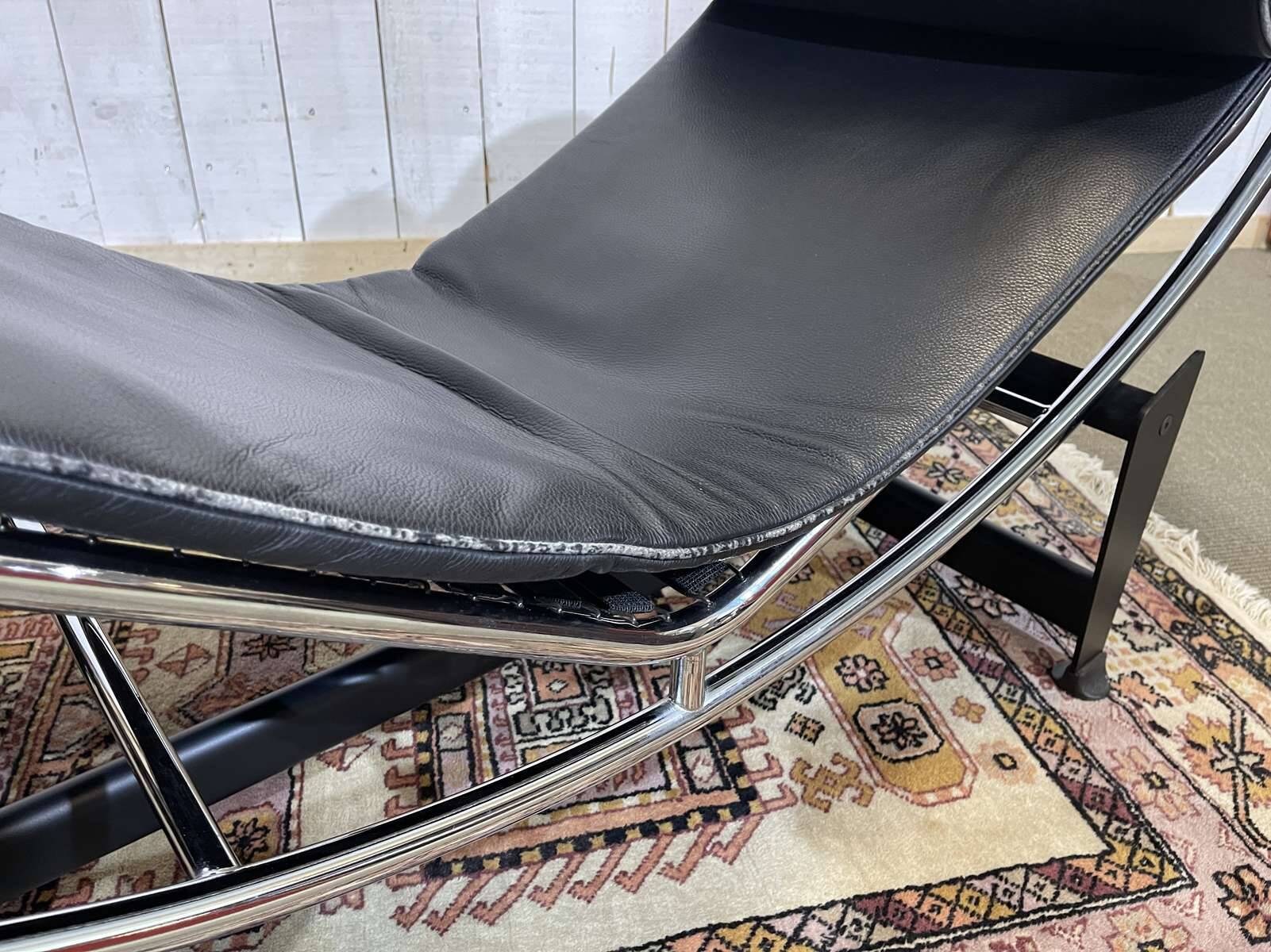 Chaise longue in the style of the LC4 by Le Corbusier - modern work