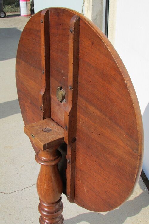 Table, tripod with walnut tipping tray