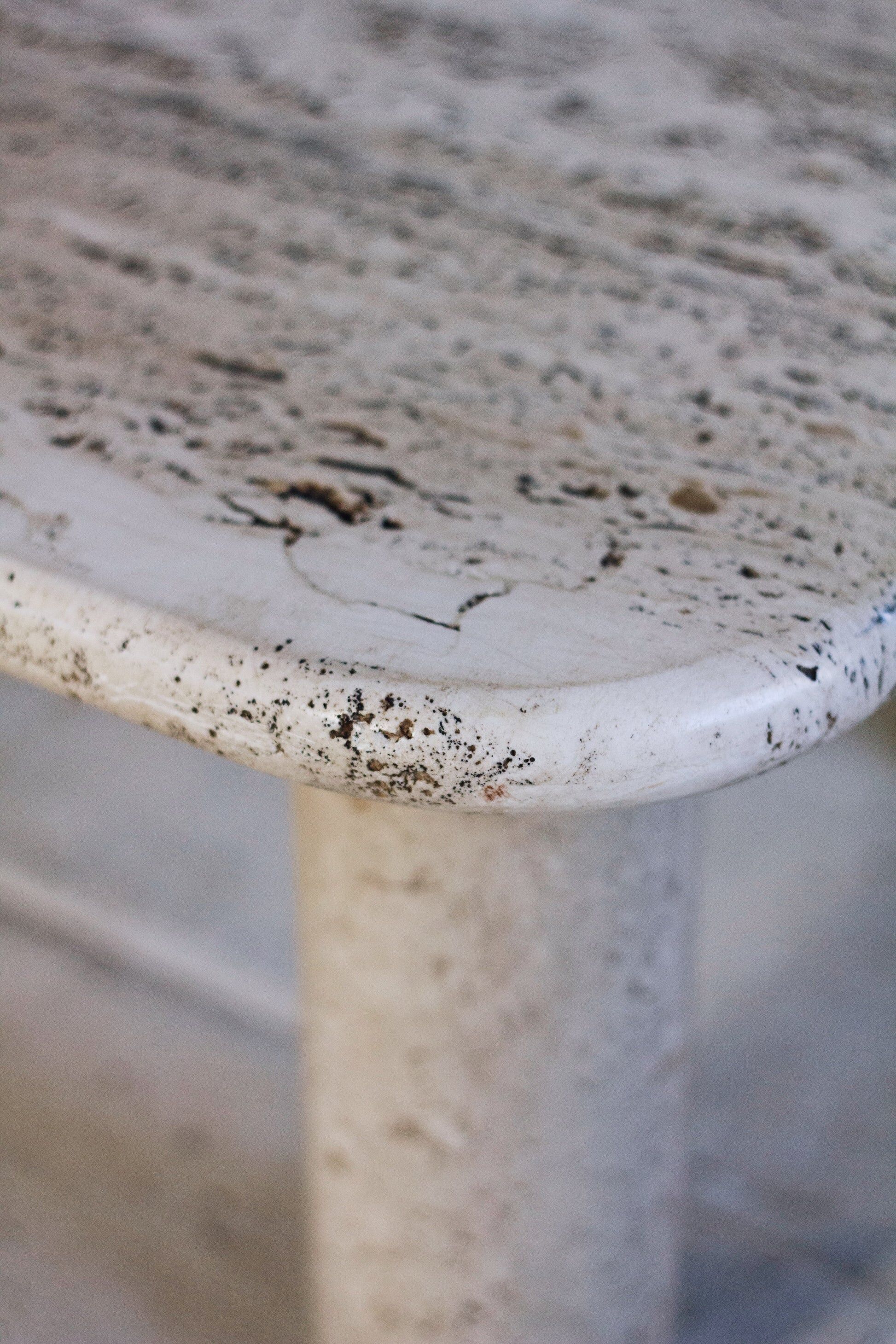 Travertine coffee table in the style of Angelo Mangiarotti, 1970.