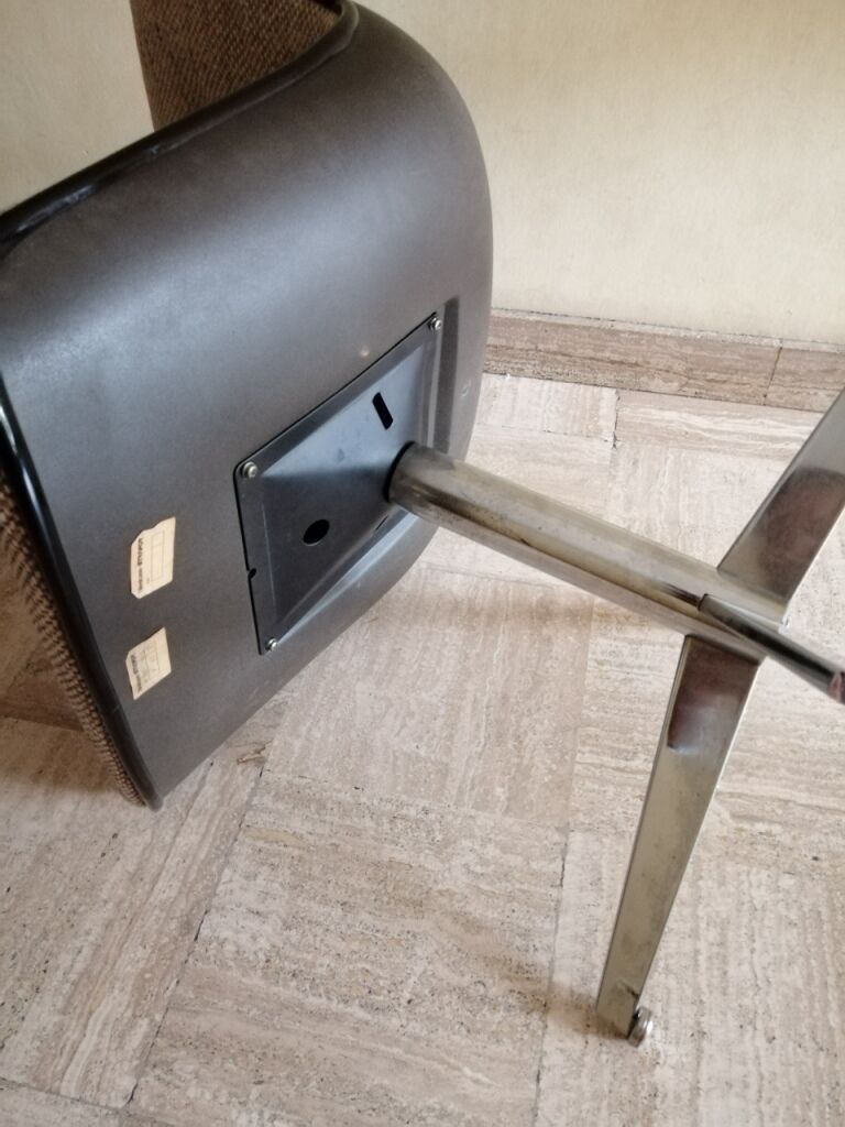 Randall Buck's vintage chair for Steelcase Strafor