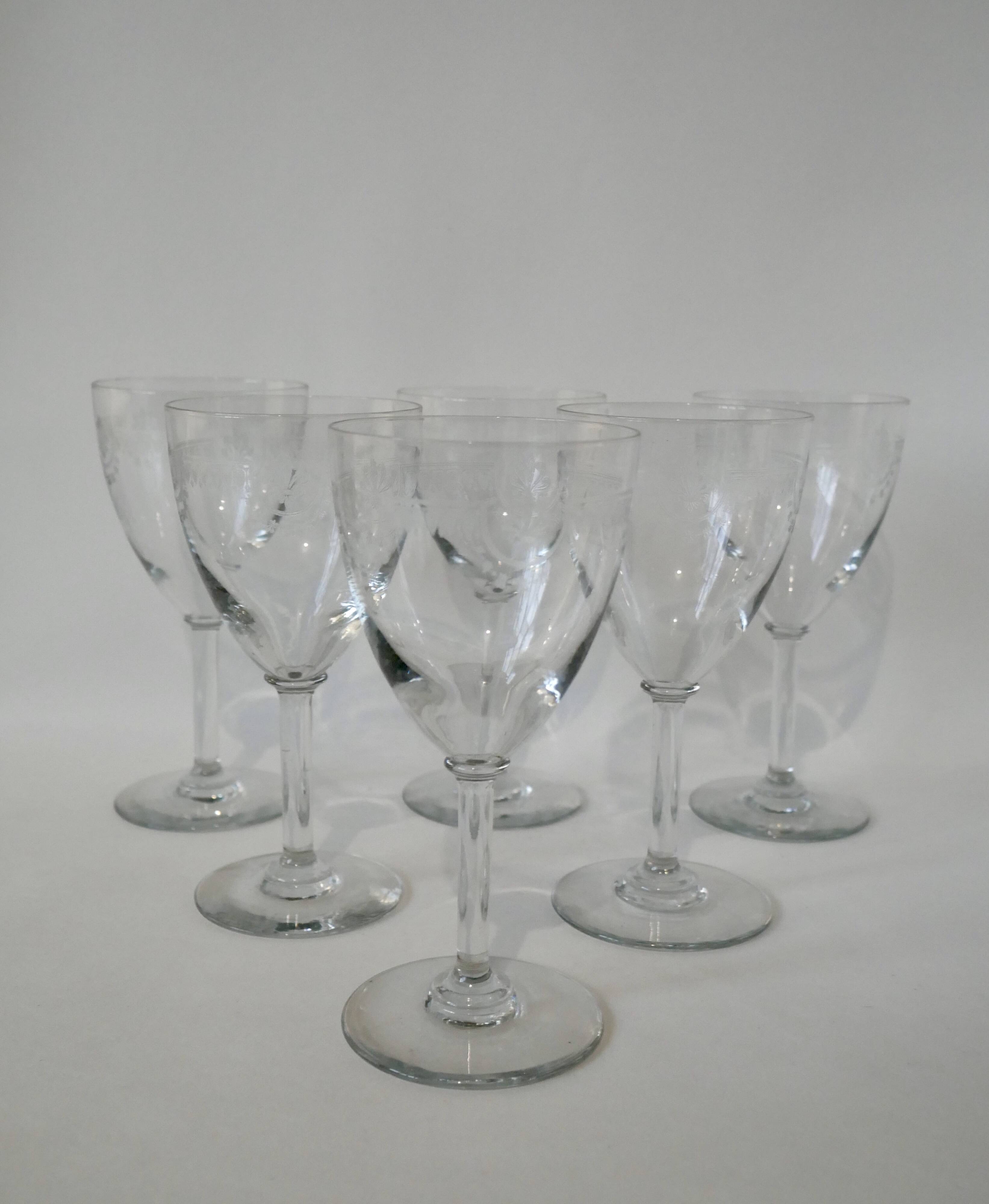 Set of 6 engraved crystal flared wine glasses from the 30s and 40s