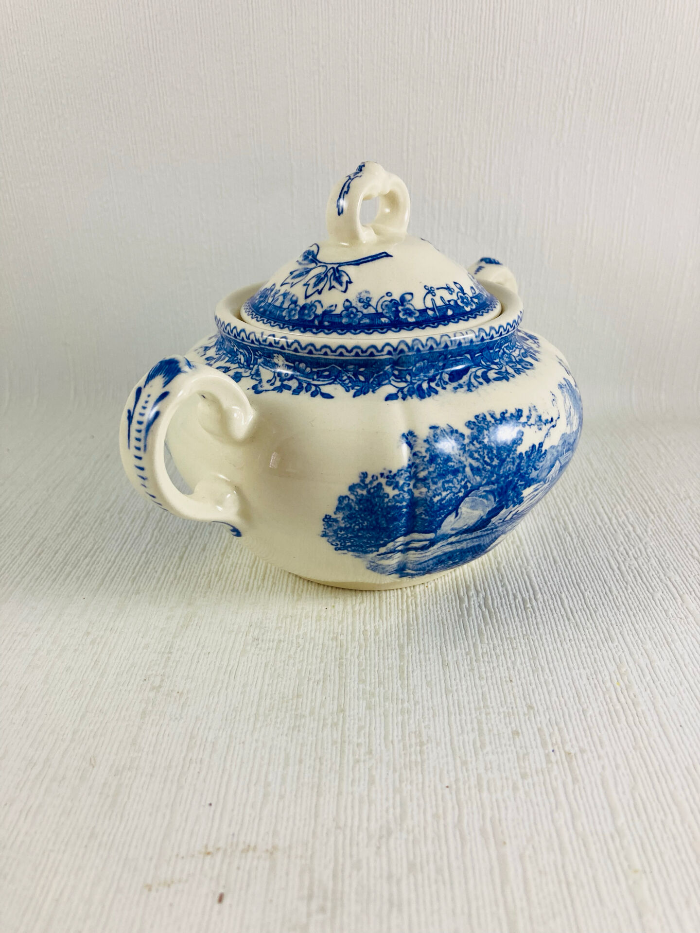 Sugar bowl with lid Villeroy and Boch Mettlach Burgenland blue