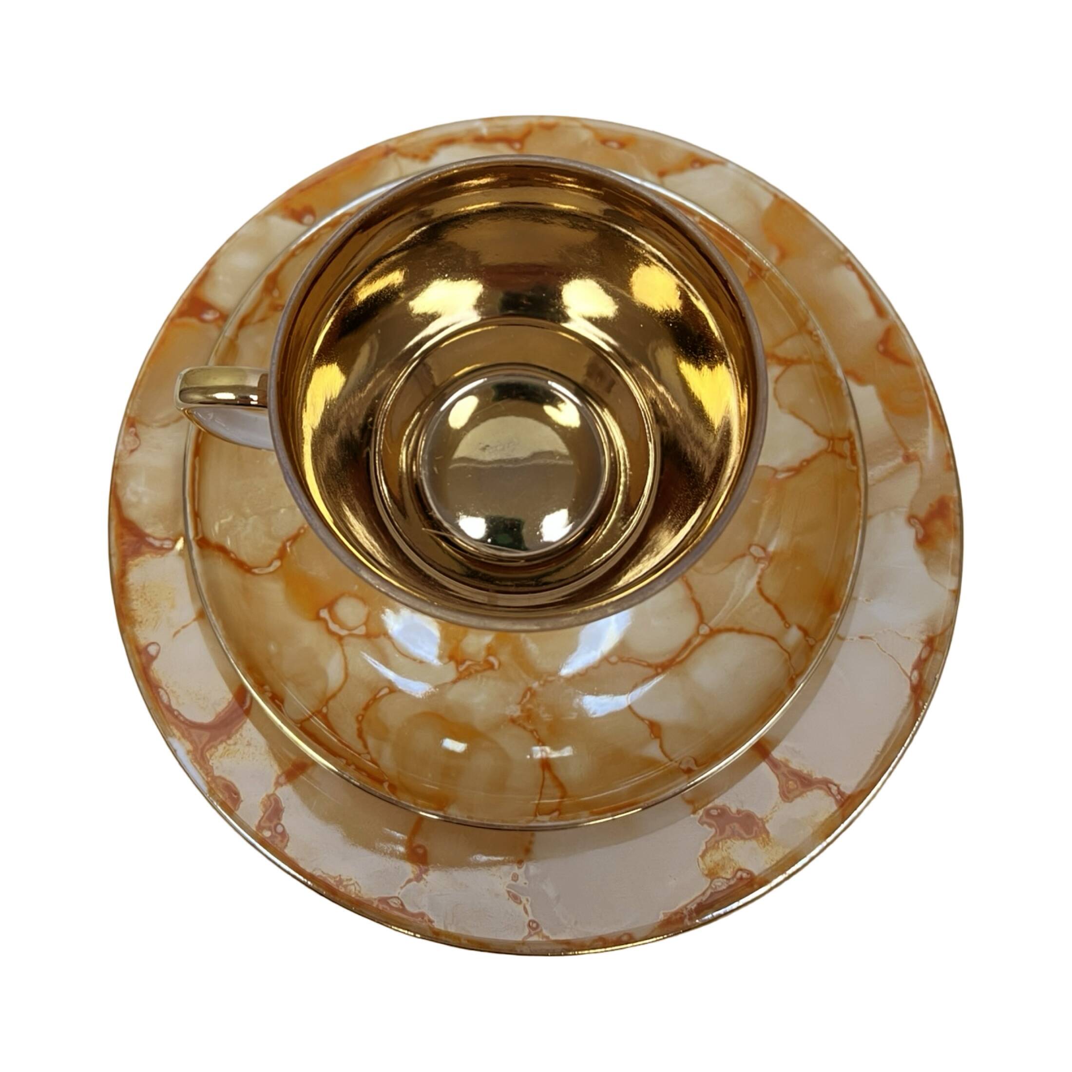 Ensemble de petit-déjeuner "Trio" de Chodzież – design marbré doré, époque PRL (années 1970).