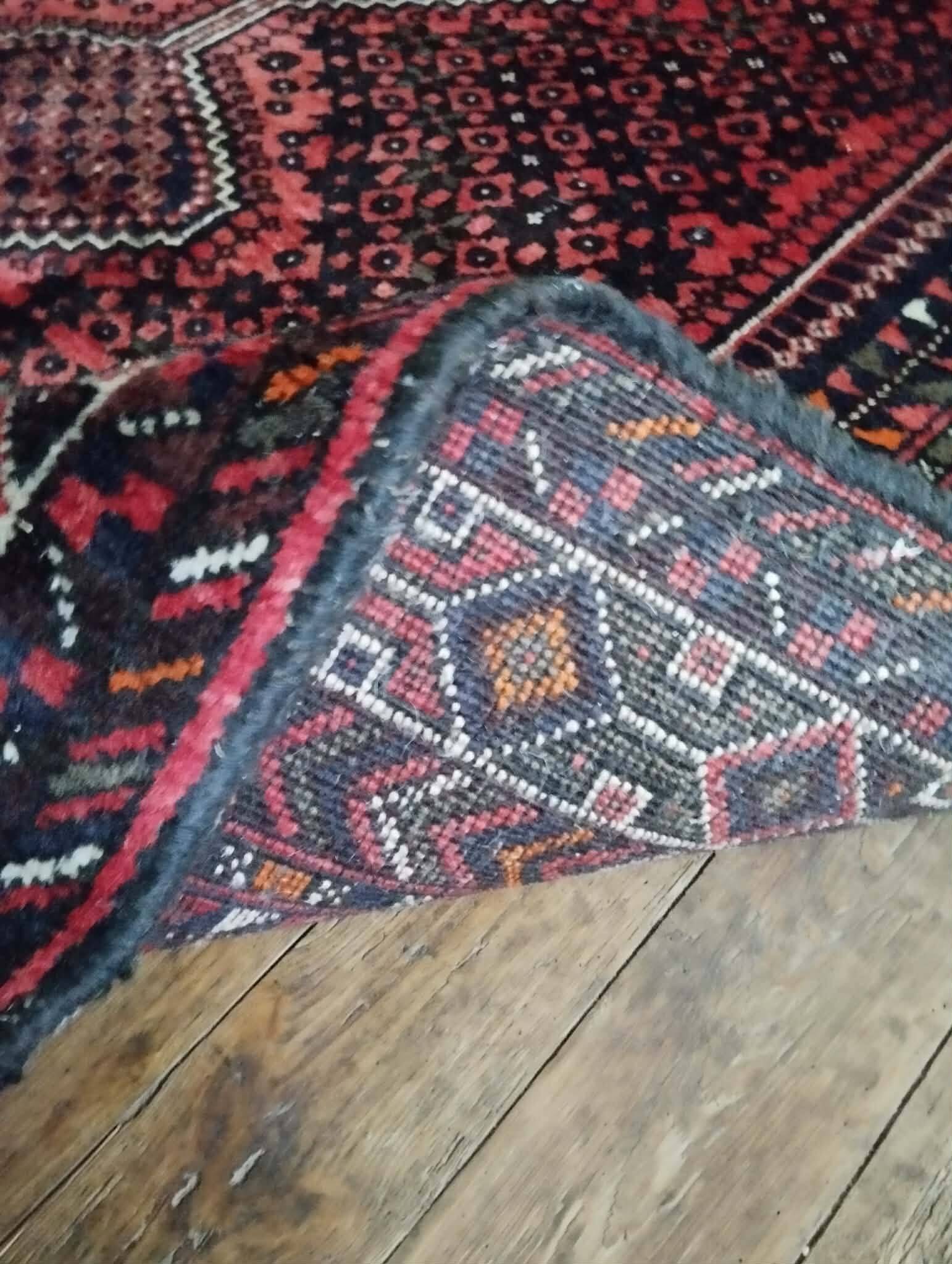 Handmade Persian Shiraz rug 280x200cm