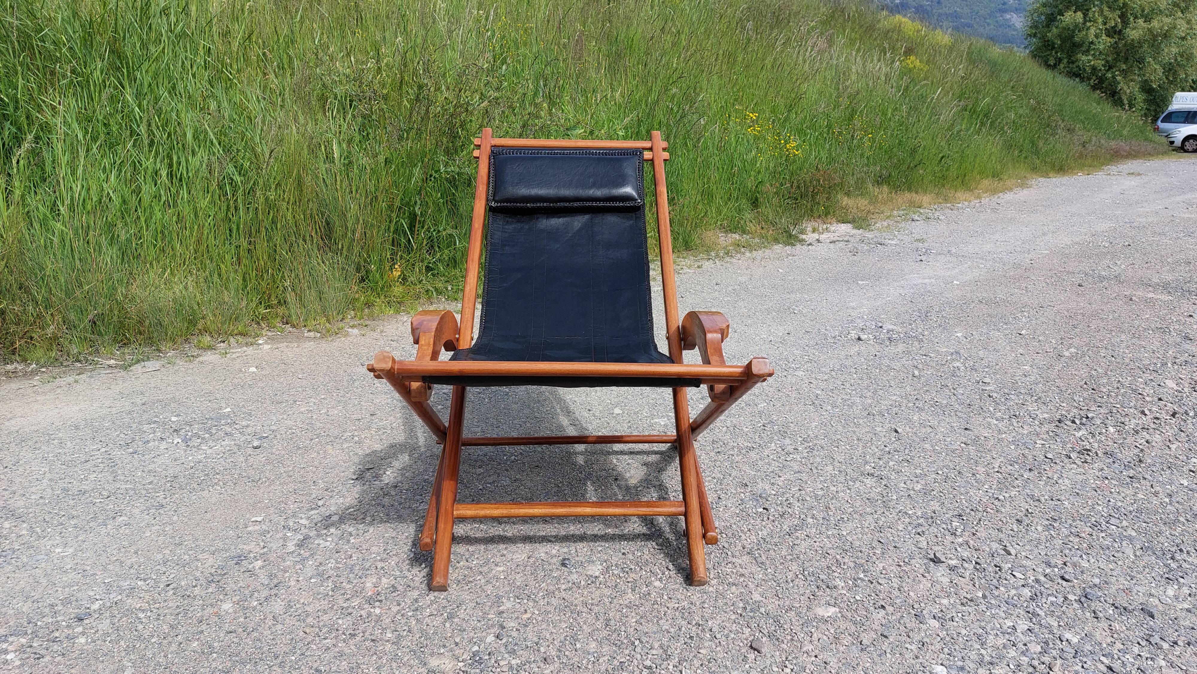Old deckchair deck chair in wood and black leather - 40s