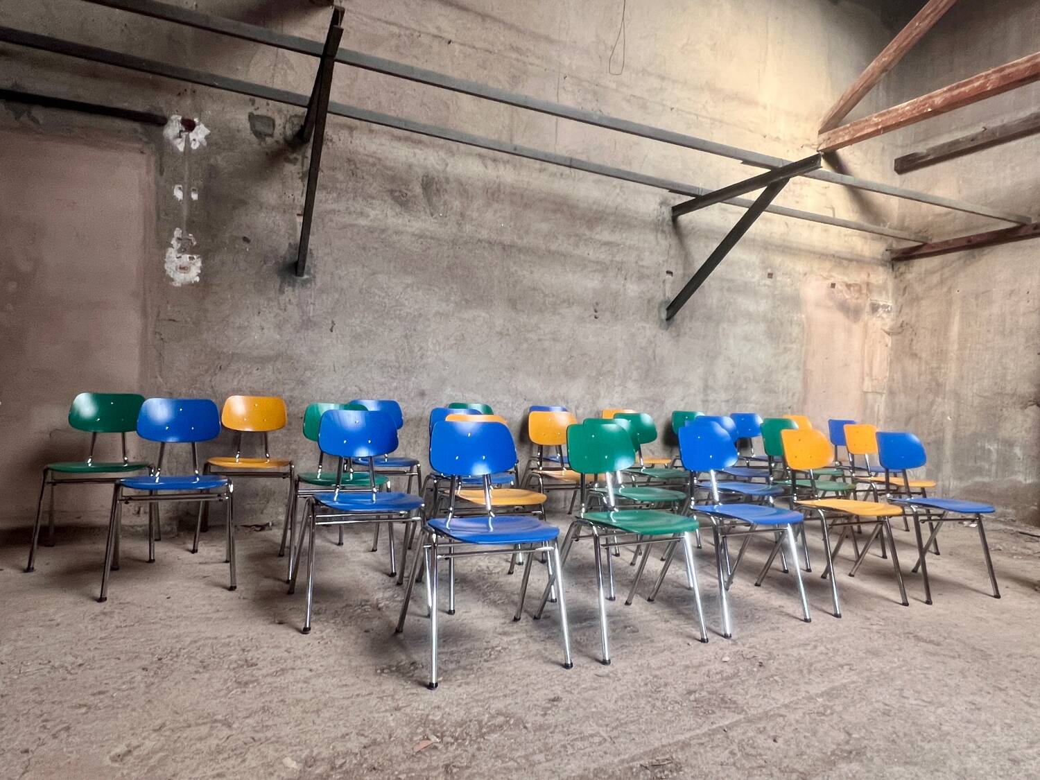 59 vintage colorful chairs