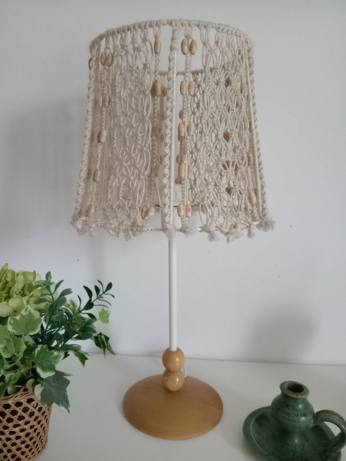 Table lamp