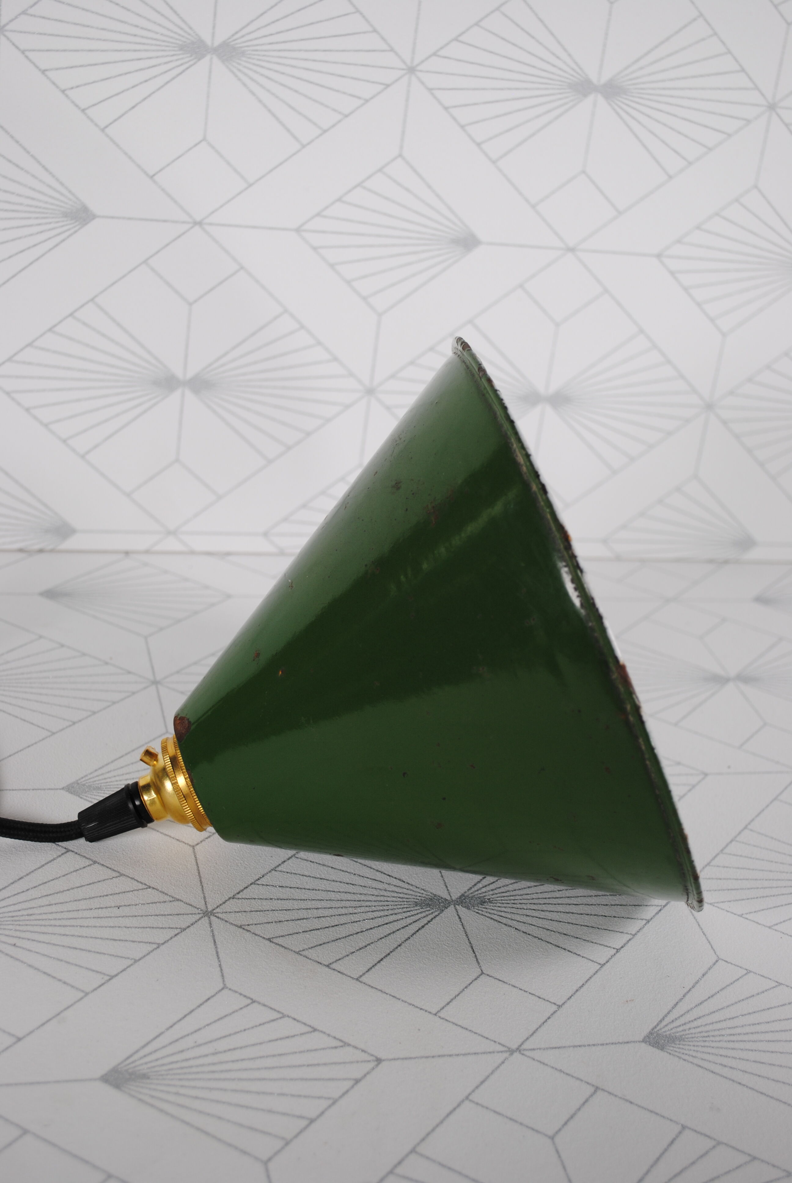 Enamelled industrial hanging