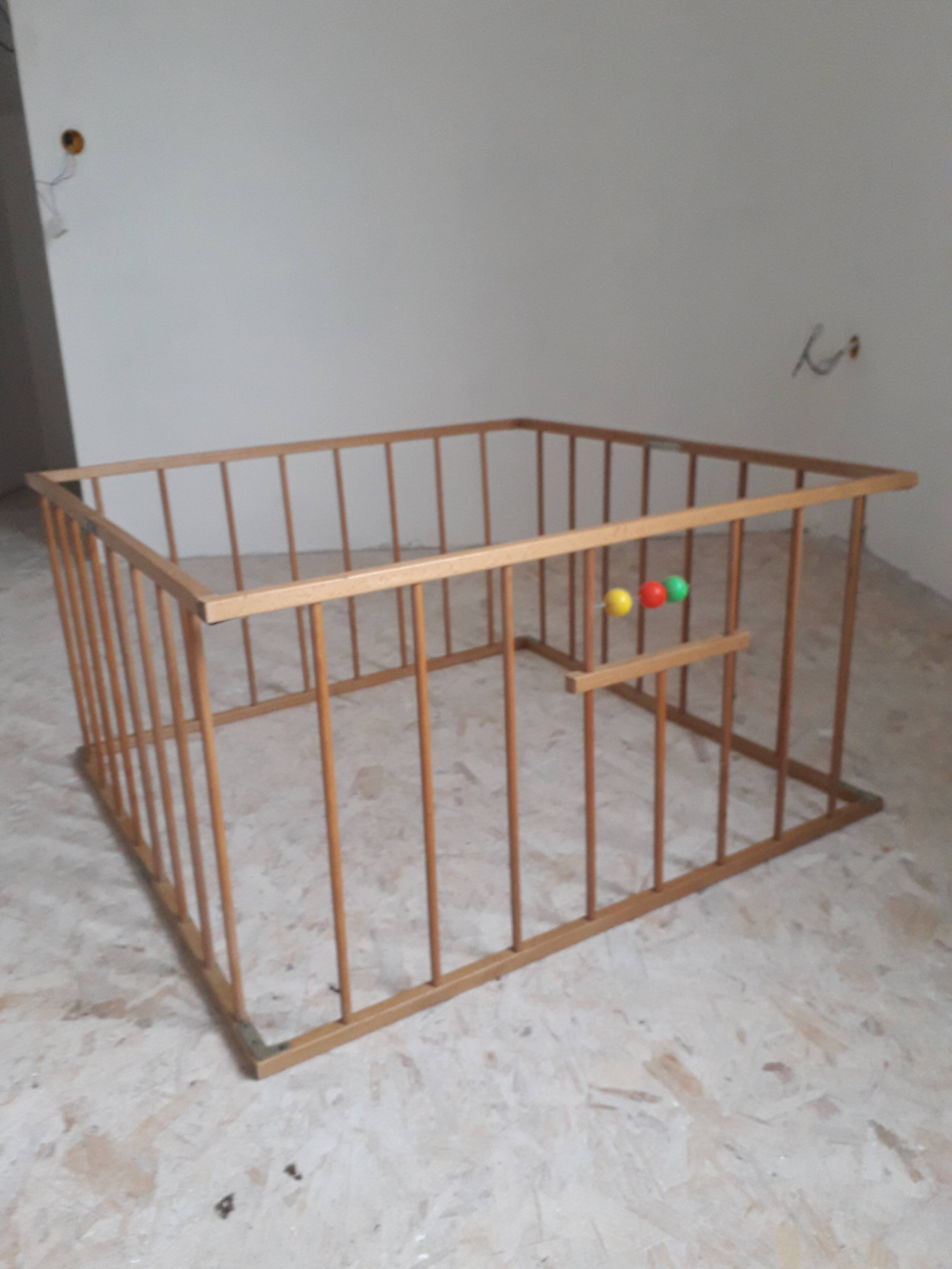 Folding wooden children's park