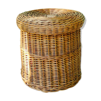 Wicker stool