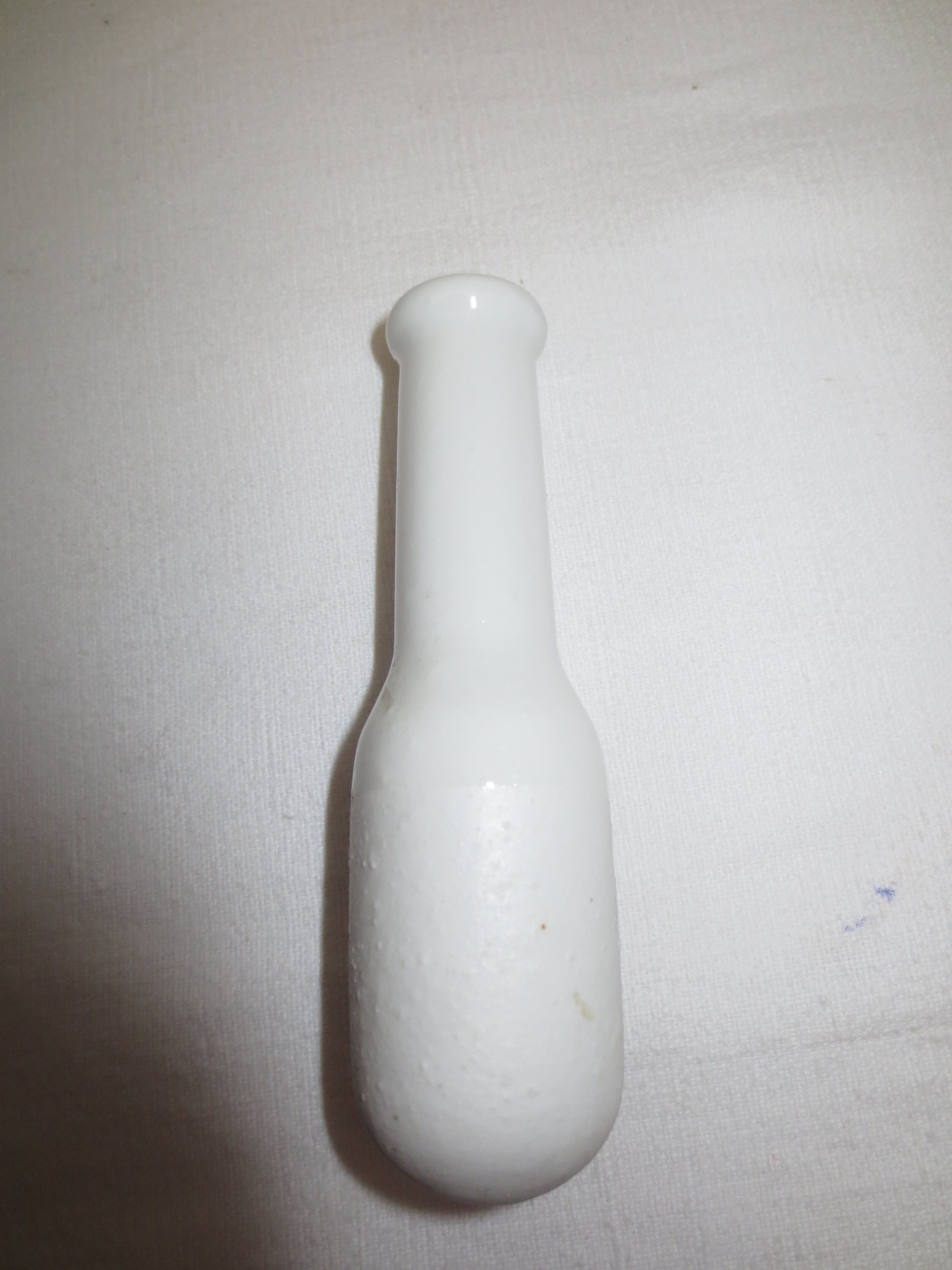Suite of 3 avignon porcelain mortars with pestle