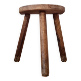 Tabouret tripode ancien en bois brutaliste - art populaire