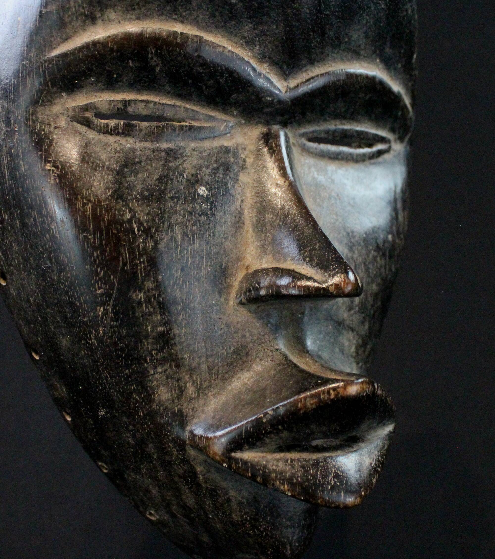 African Art - Old Dan Ethnic Running Mask - Ivory Coast - 22.5