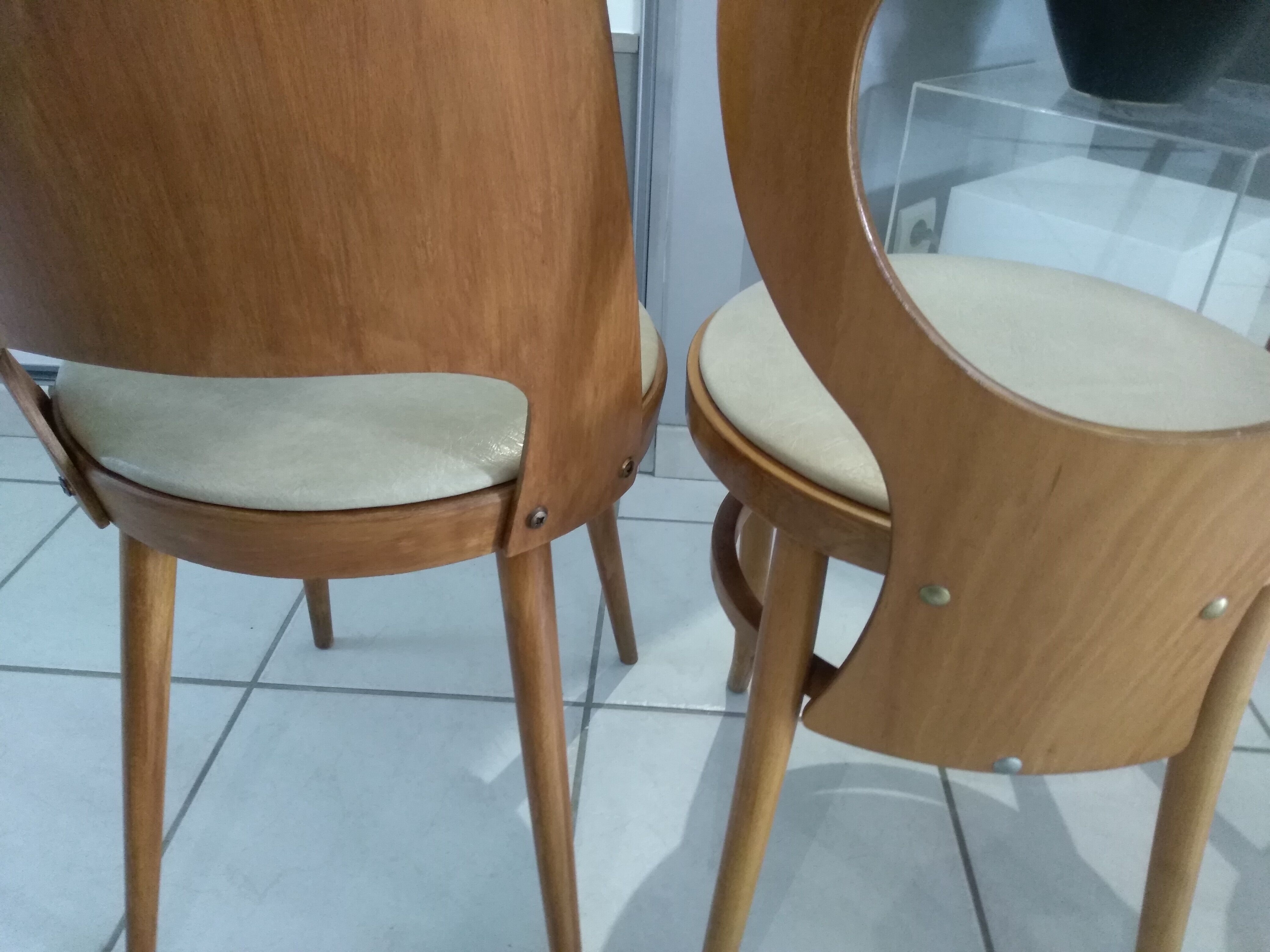 Suite of 6 chairs Baumann model Mondor and Seagull 1960