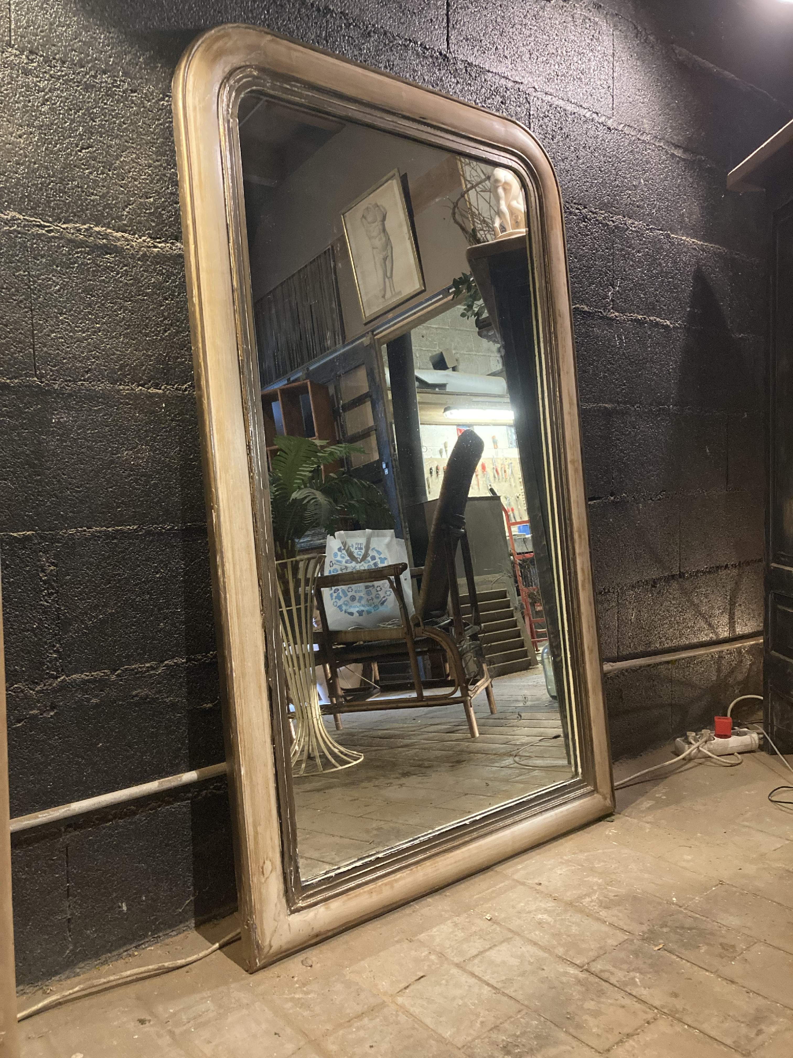 Mirror XIX eme in wood and stucco