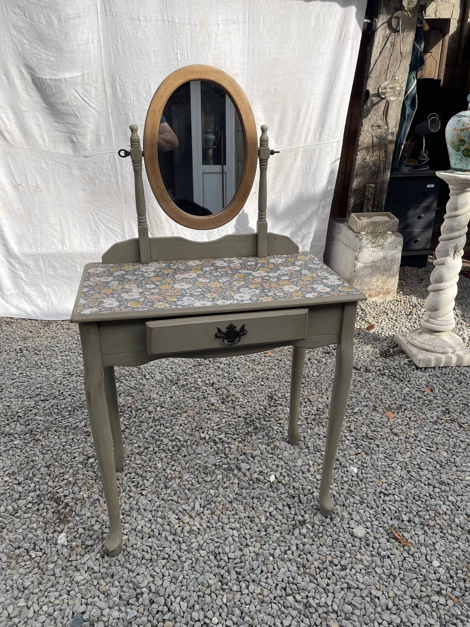 Ancienne coiffeuse de princesse