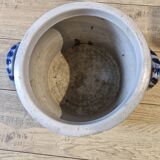 Enameled stoneware pot