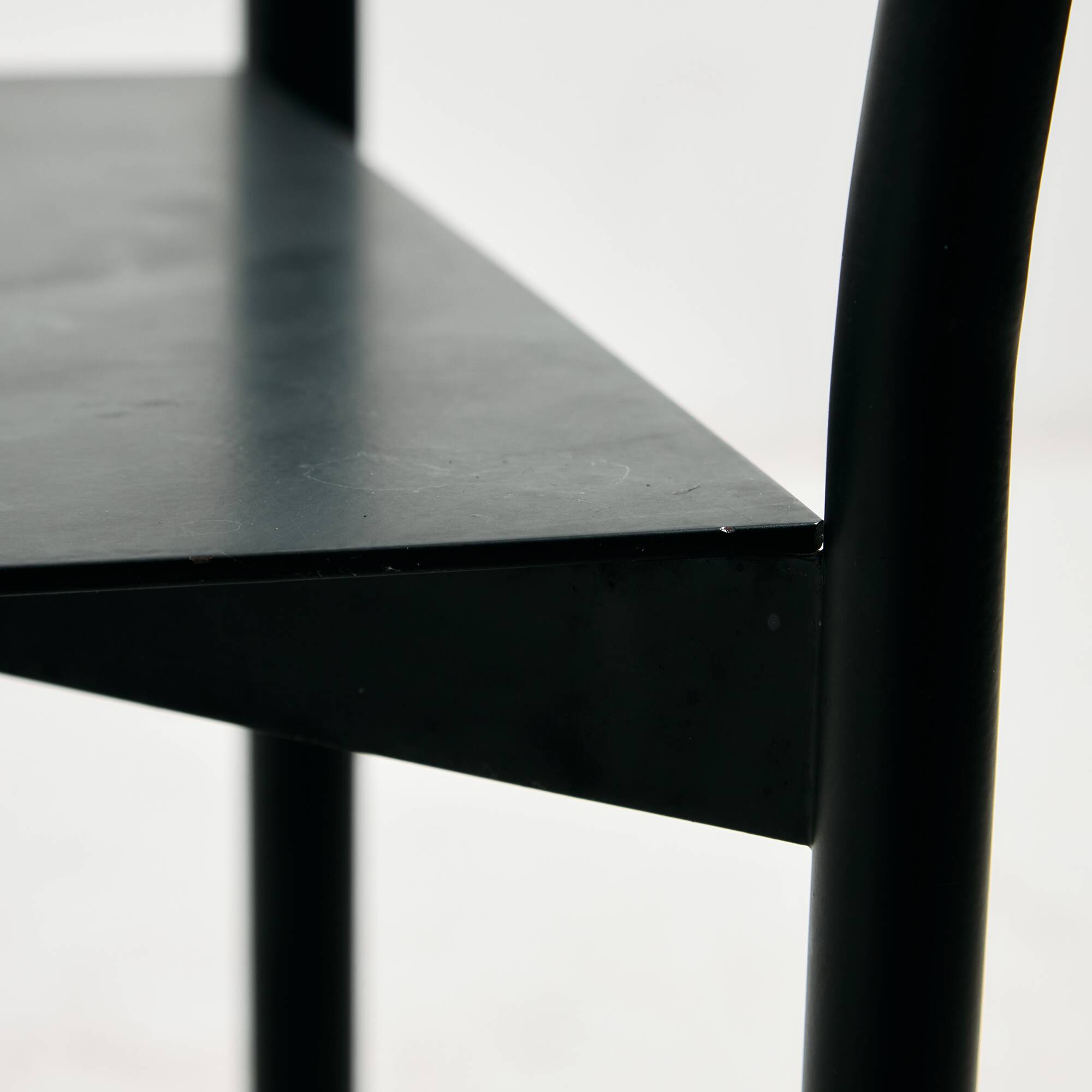 MK10872 Postmodern armchair and table, Set of 2