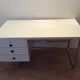 Bureau style bauhaus en formica des années 70