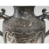 Paire de vases en métal argenté, asie