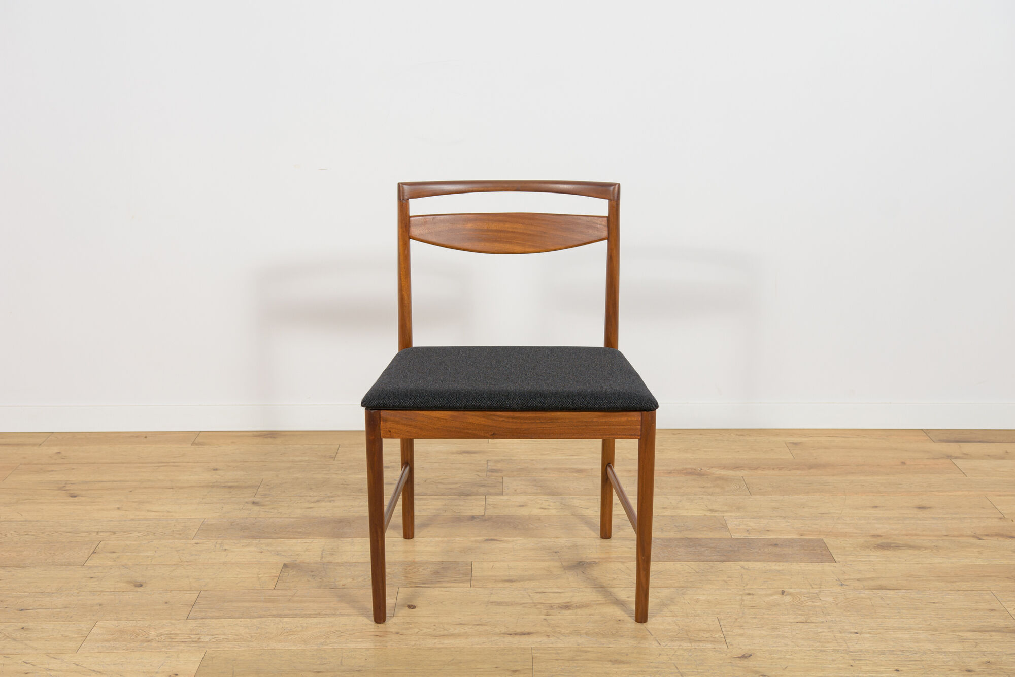 Mid-Century Model 9513 Dining Chairs by Tom Robertson for A.H. McIntosh & Co., United Kingdom, 1970s, Set of 4