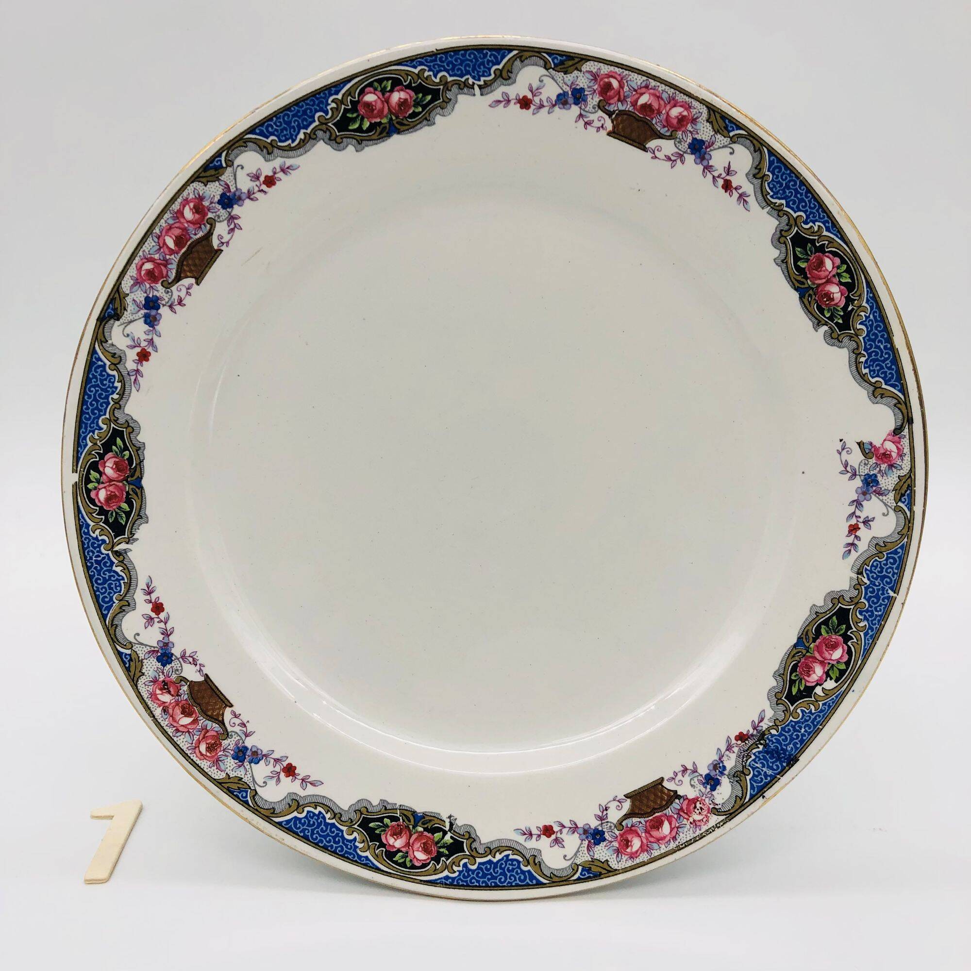 6 Assiettes à dessert  “Sarreguemines & Digoin”.