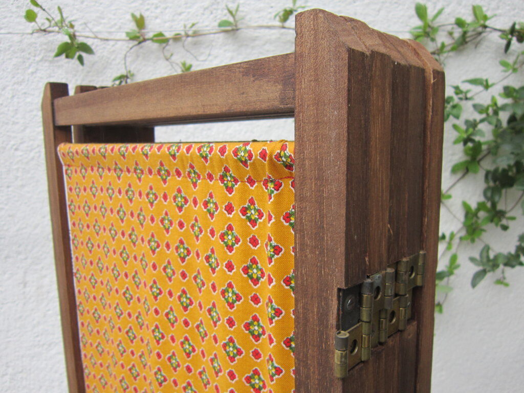 Screen 5 years 60 wood and fabric leaves