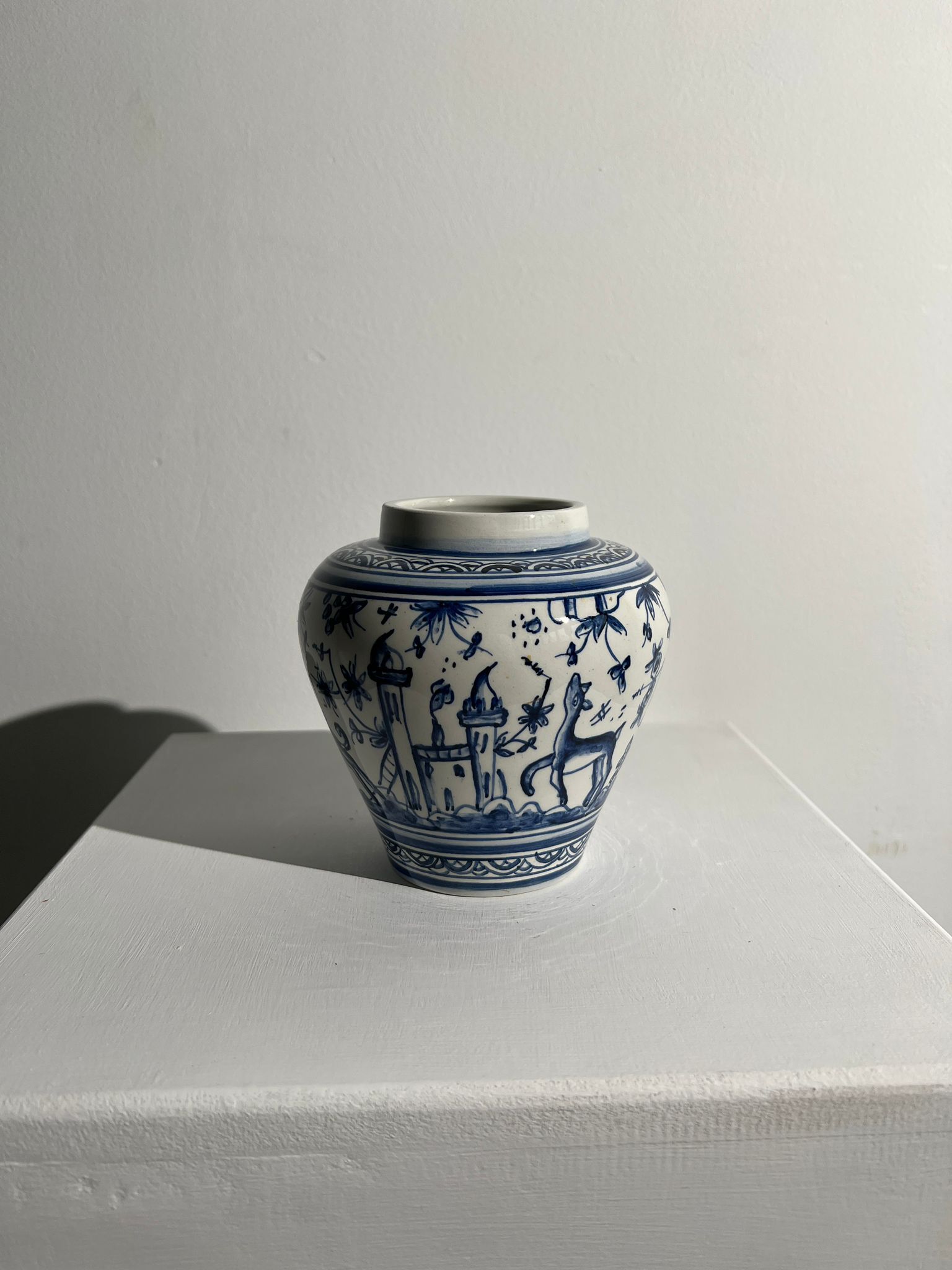 Blue and white Portuguese handmade vase with stylized pastoral pattern H:12,5cm