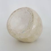 Superbe pichet en grès blanc et rouge signé Moon