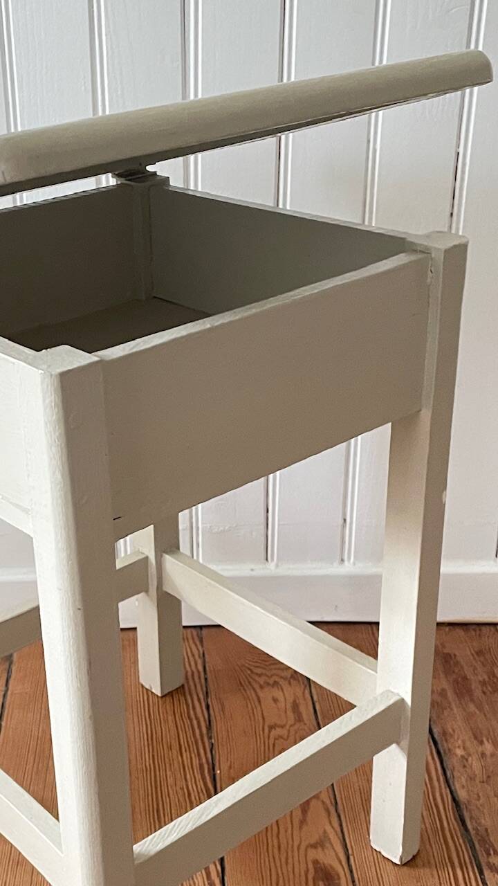 VINTAGE Beige Stool Chest