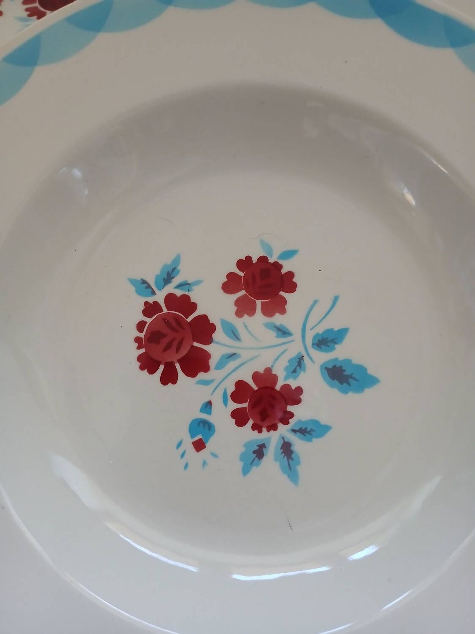 Lot of 12 Moulin des loups plates and dish