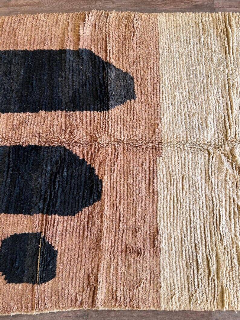 Handmade wool rug, size 100 x 200 cm