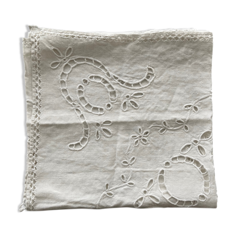 Old tablecloth embroidered Richelieu in white linen
