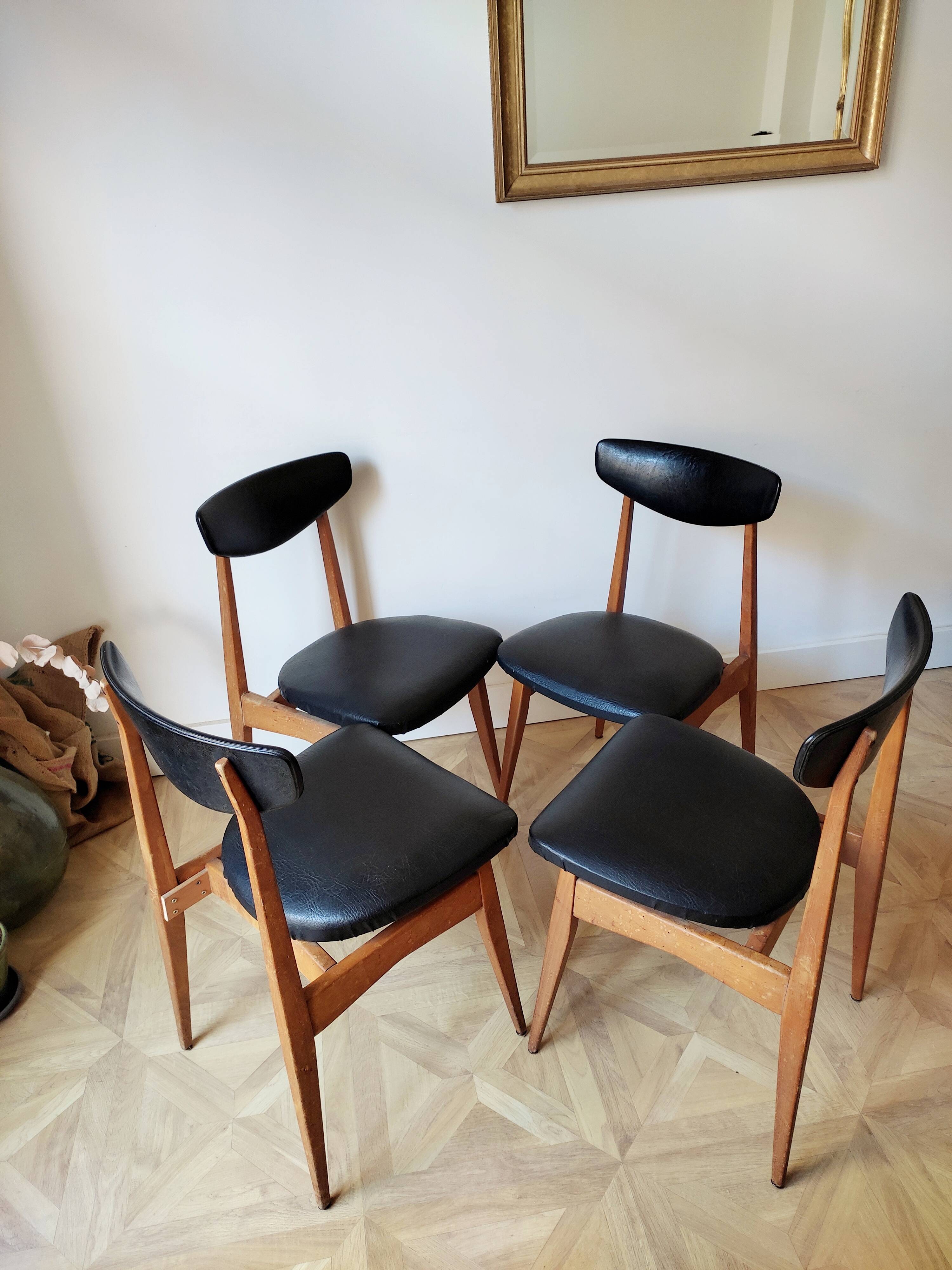 4 chaises scandinaves en skaï et bois