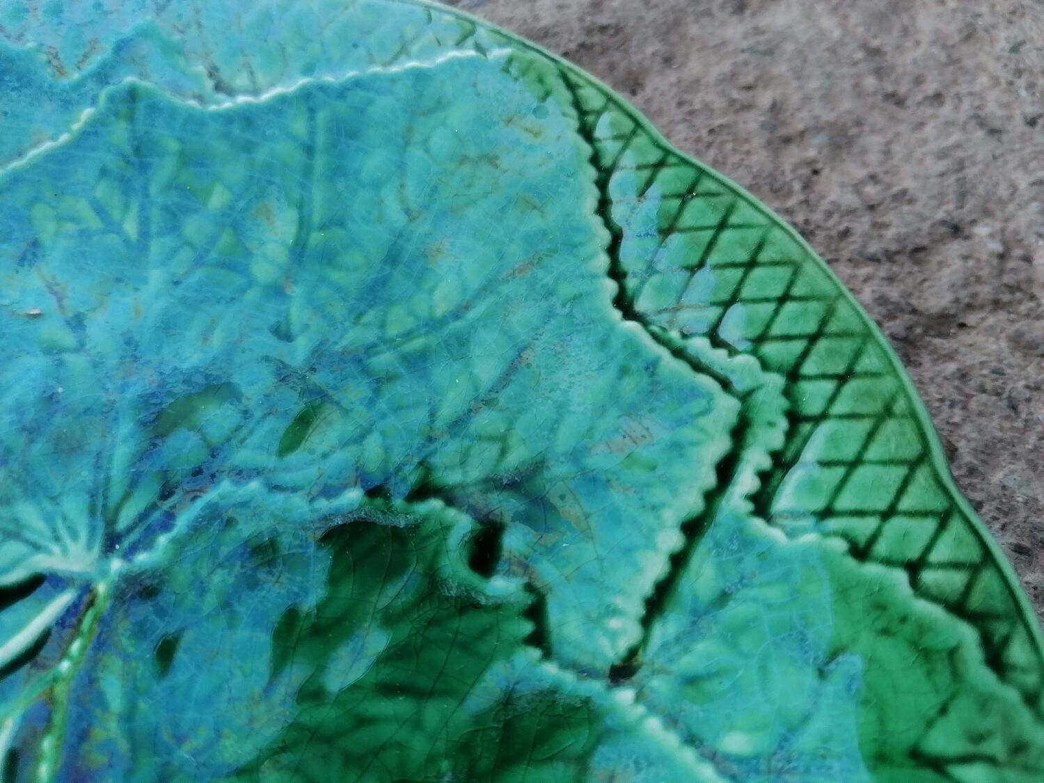 Gien vine leaf dessert plate in Vintage barbotine.