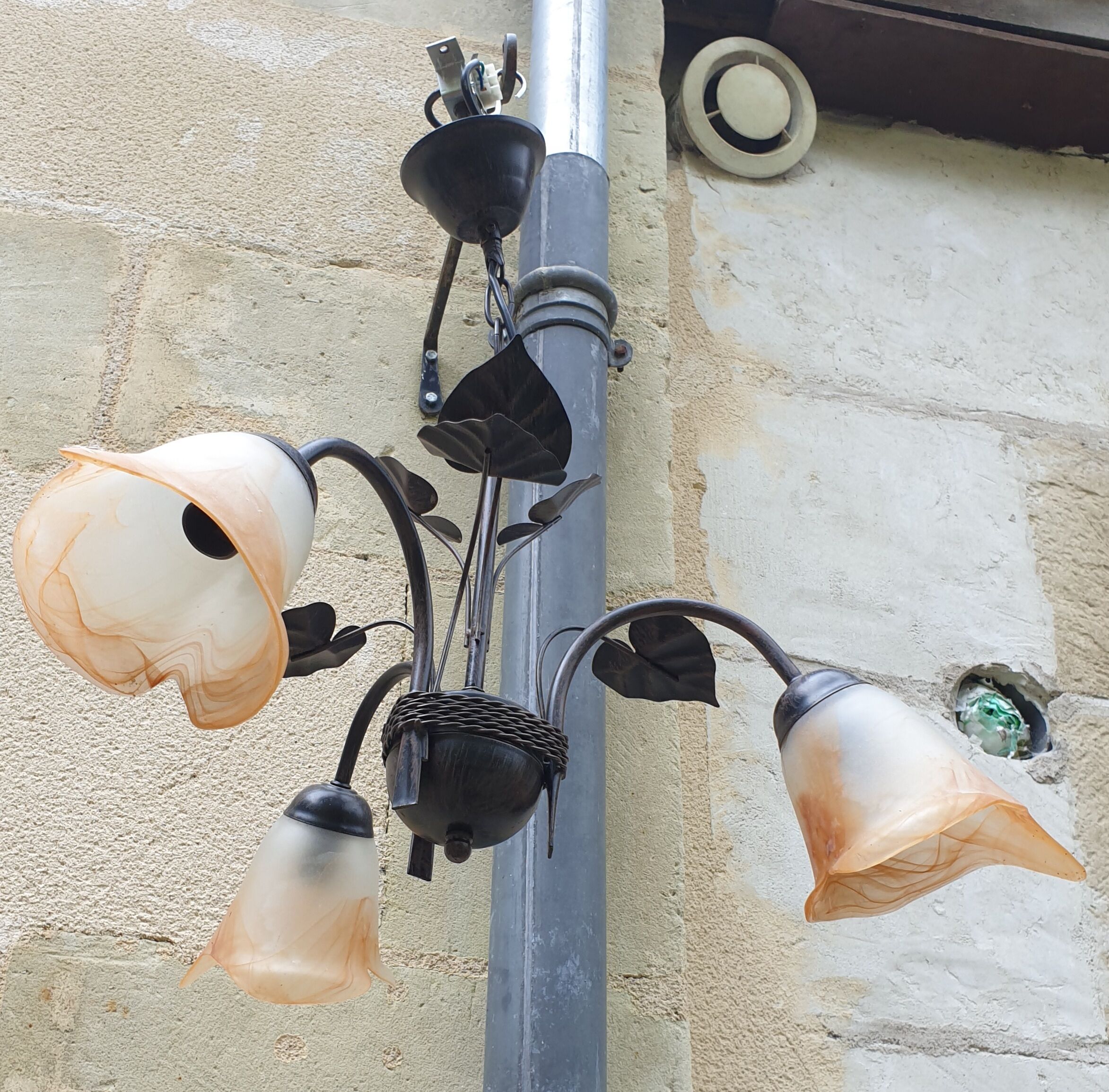 3-spoke glass paste chandelier