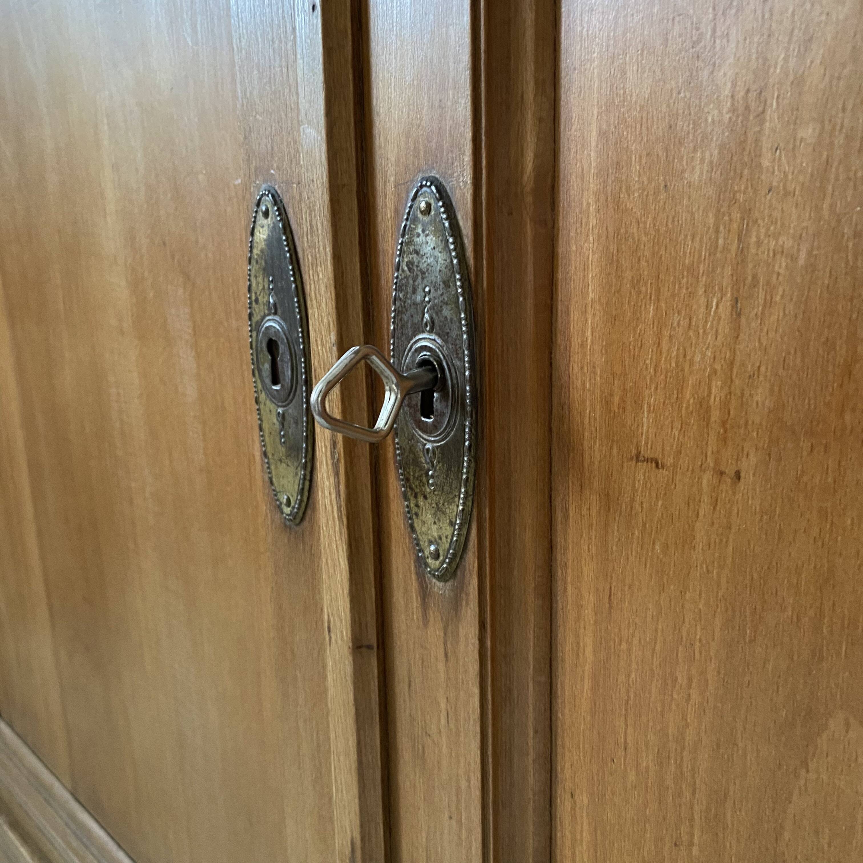 Parisian furniture buffet