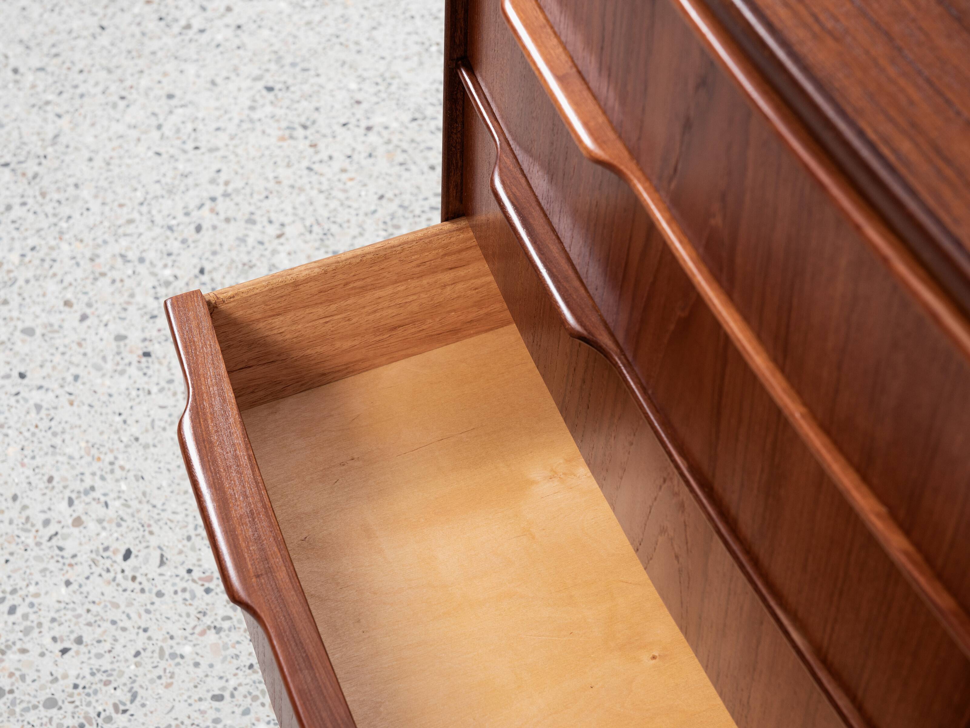 Midcentury Danish wider chest of 5 drawers in teak 1960s