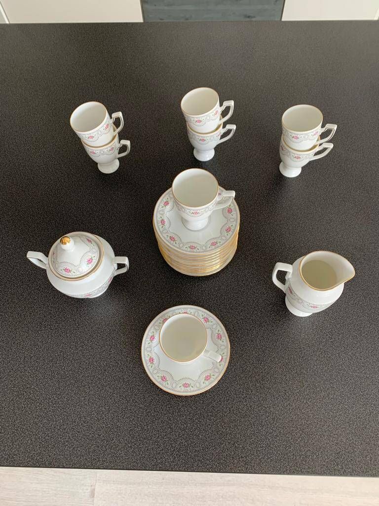 Lot De 12 Petites Assiettes à Dessert / Sous-tasses En Porcelaine Hertel Jacob