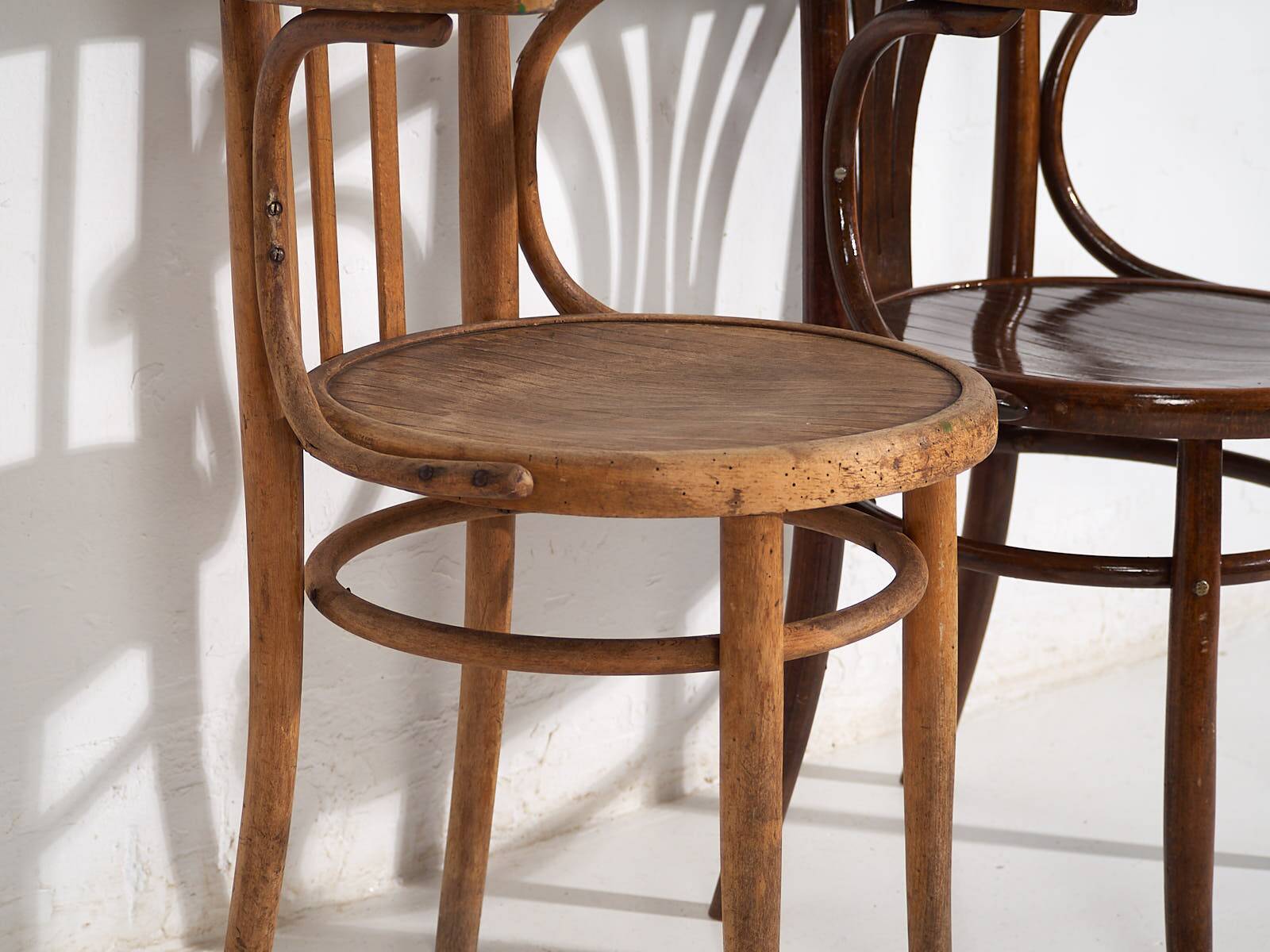 Antique armchairs with armrests (circa 1920). Set of 4 pieces no. 3