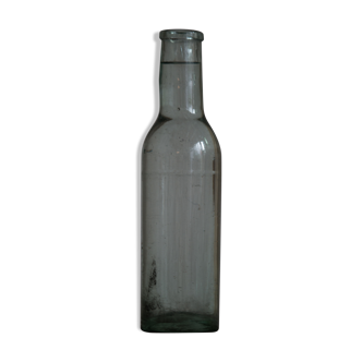 Blown glass bottle