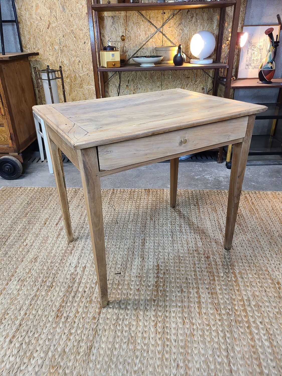 Side truss table