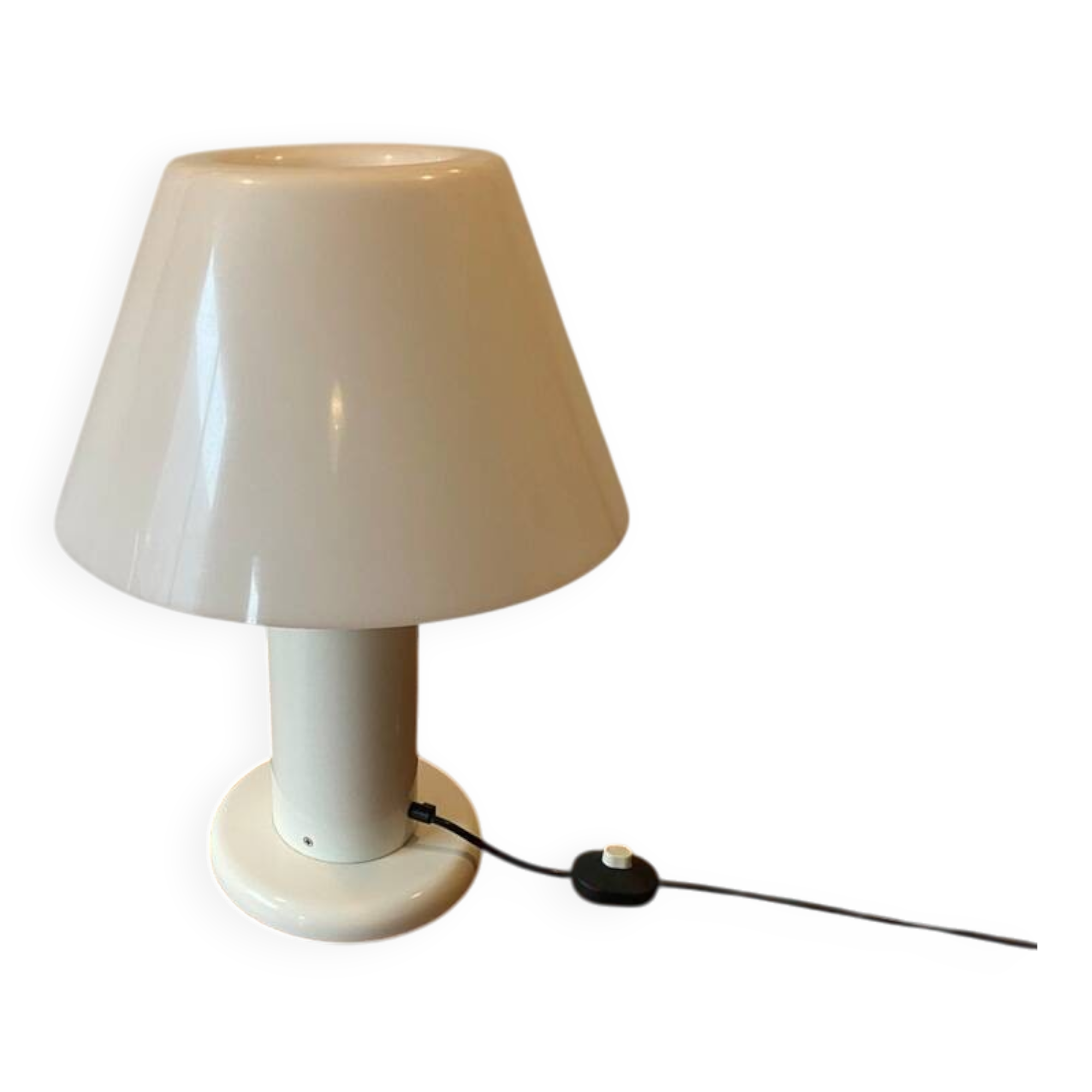 Guzzini lamp, white lacquered metal, height 55cm, 1970s vintage