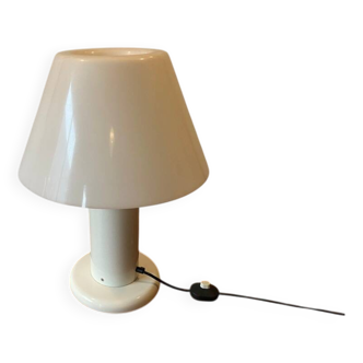 Guzzini lamp, white lacquered metal, height 55cm, 1970s vintage