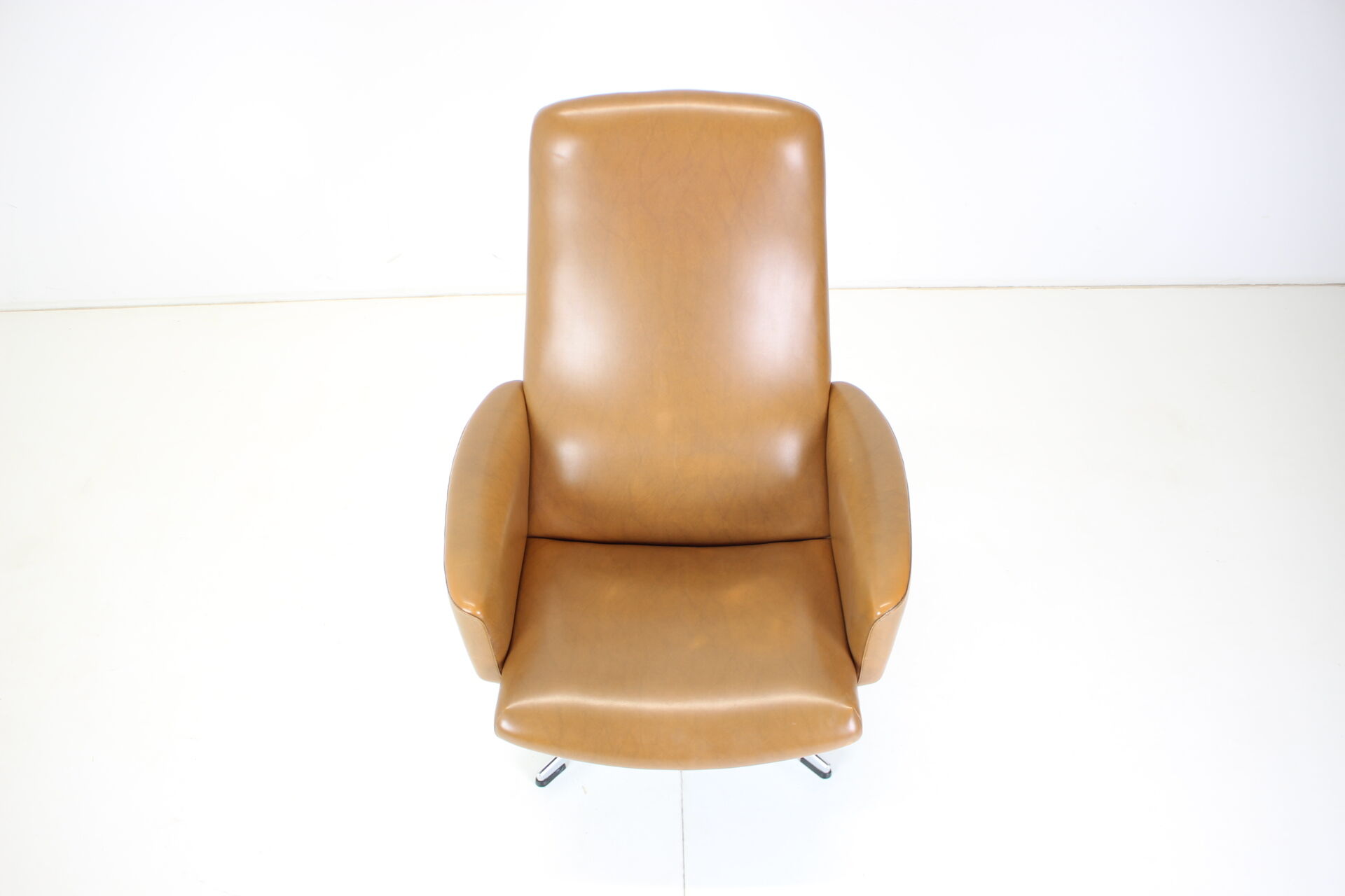 Midcentury Scandinavian Swivel Armchair, 1960s